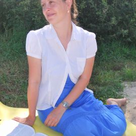 Елена Романова