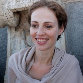 Елена Петрова